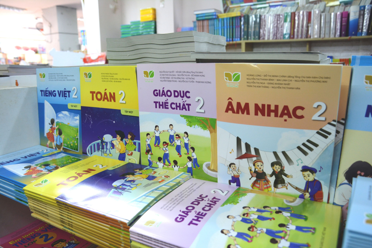 Mua sách giáo khoa tại Bắc Giang